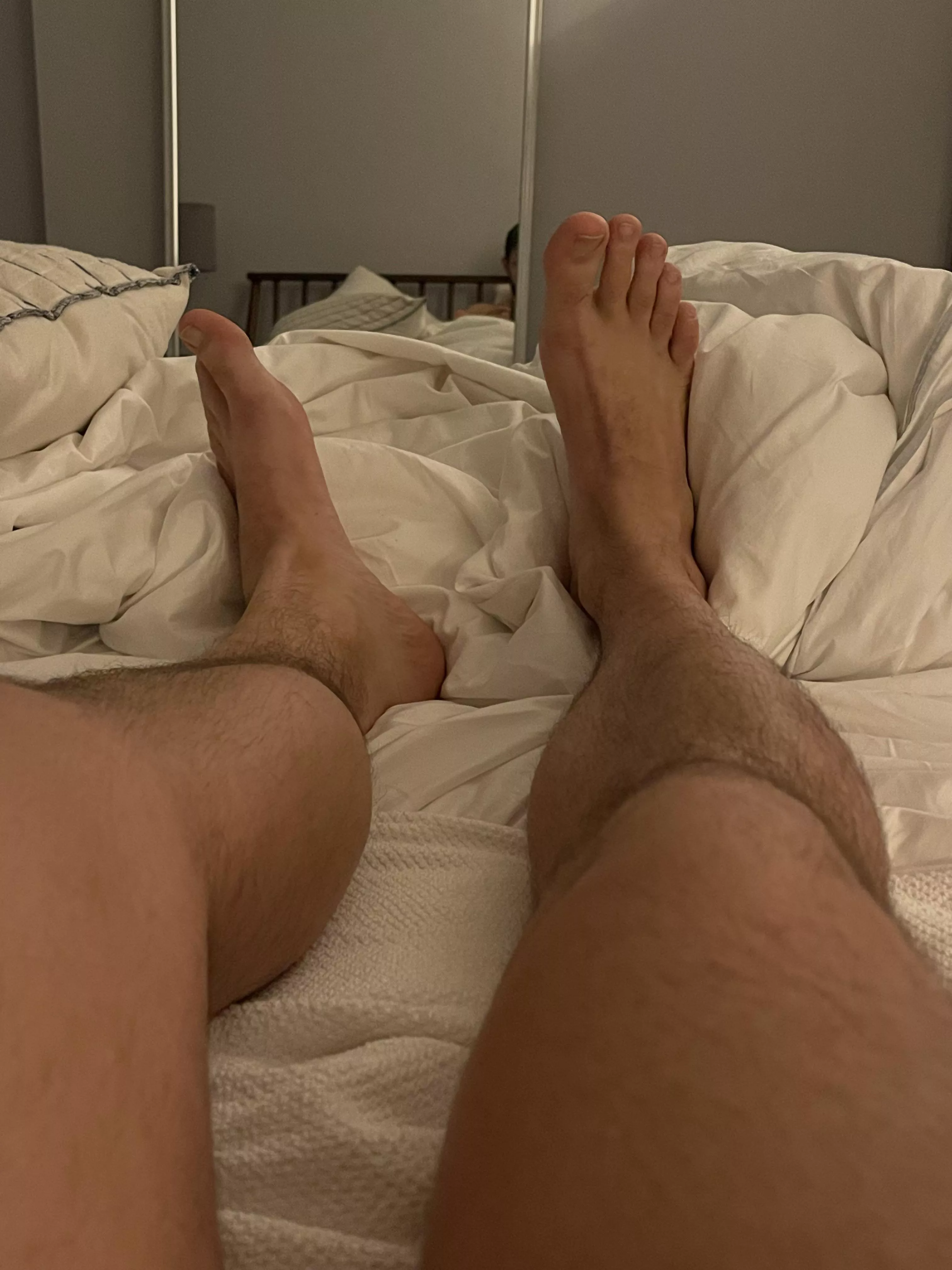 31 Top. USA. Looking for young guys that want to be owned and rub my feet. Send pic and asl. Face a must. Be a good boy or be blocked. posted by fishnchess