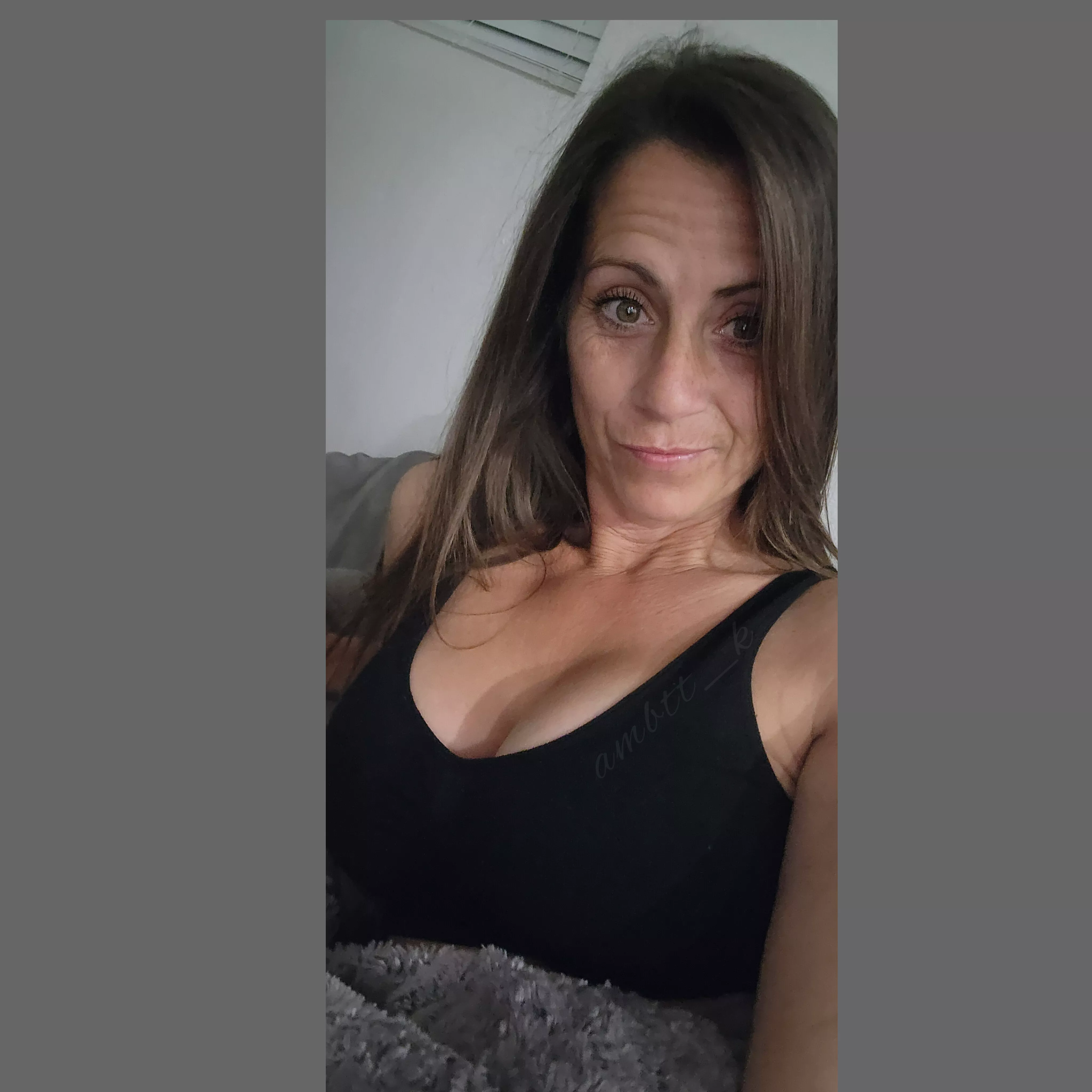 (41f) Good night 😙 posted by ambutt_k