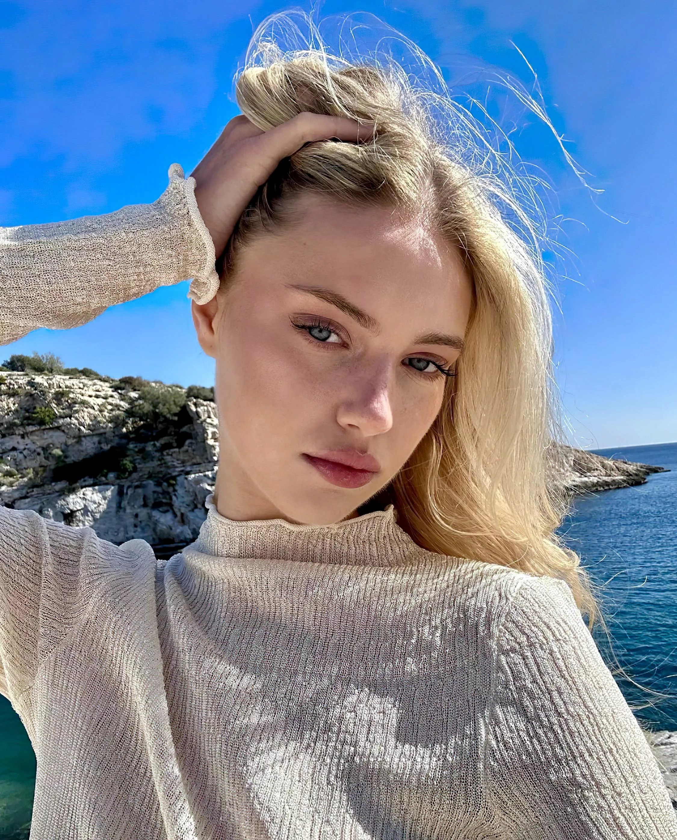 Annie Schroder posted by cashmere1977-2