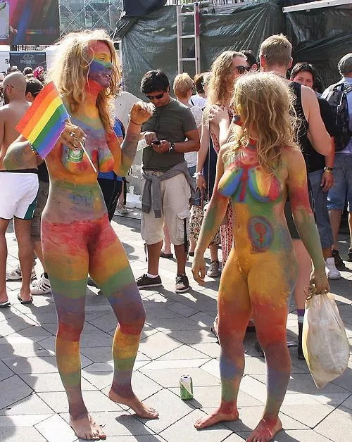 Blondie hippie chicks in body paint posted by Imaginary-Ebb1932