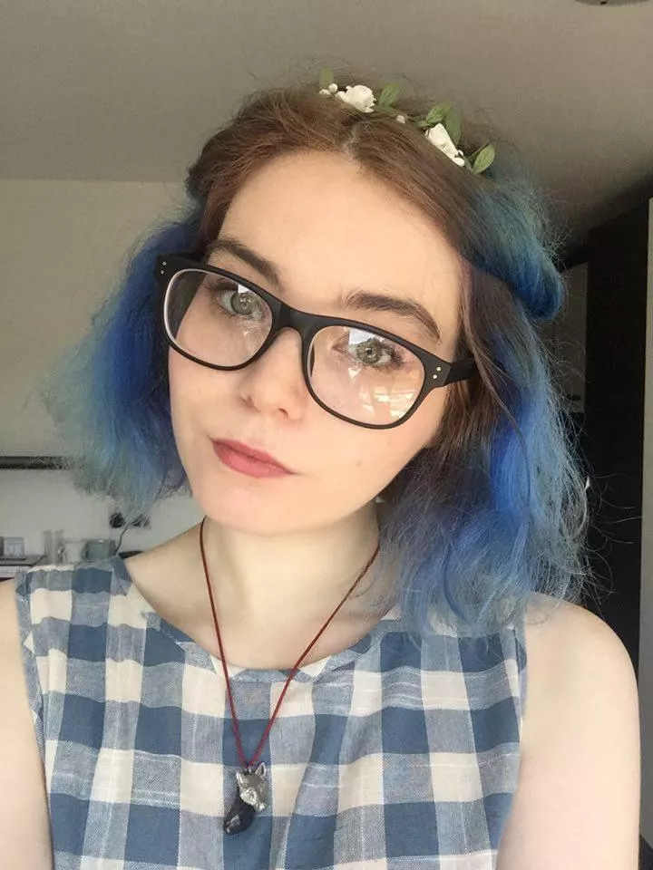 Cute Nerd IUTR posted by imgonnaplopmypantsss