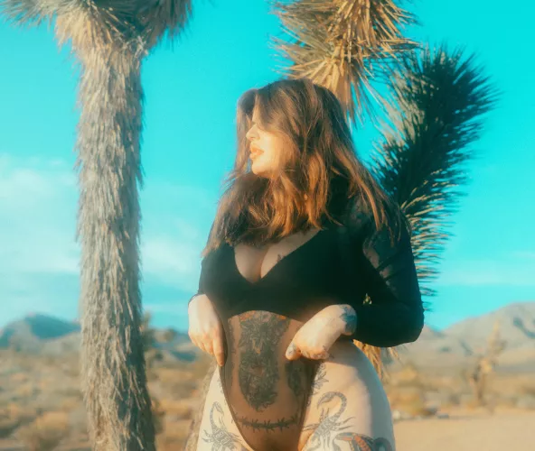 Dreaming of the warm weather by DesertEmerald