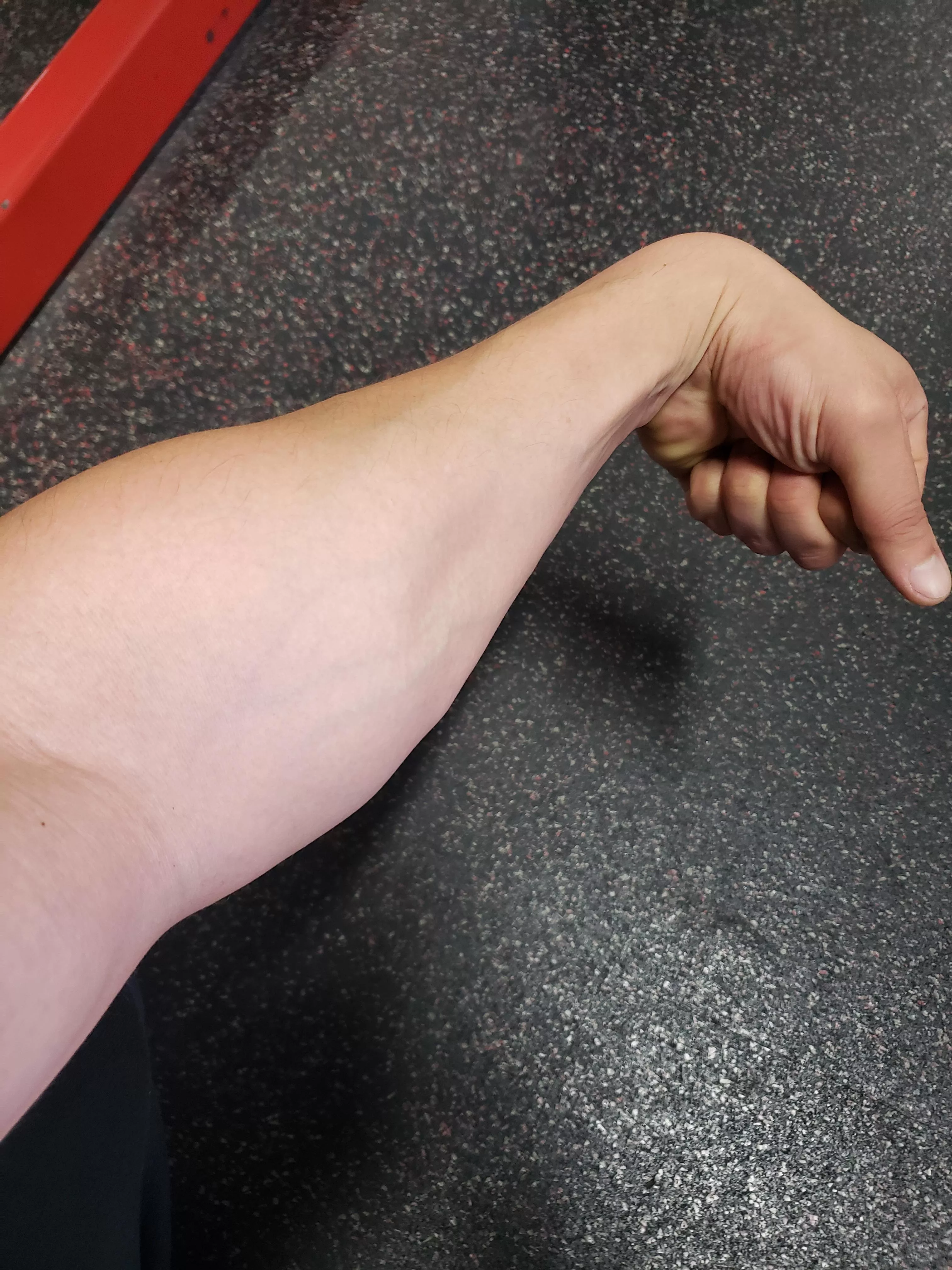 Forearm Flexing posted by Ppppool