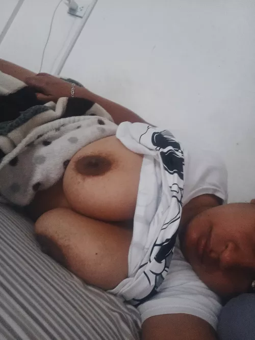 hello loves by MarcelaVenturo