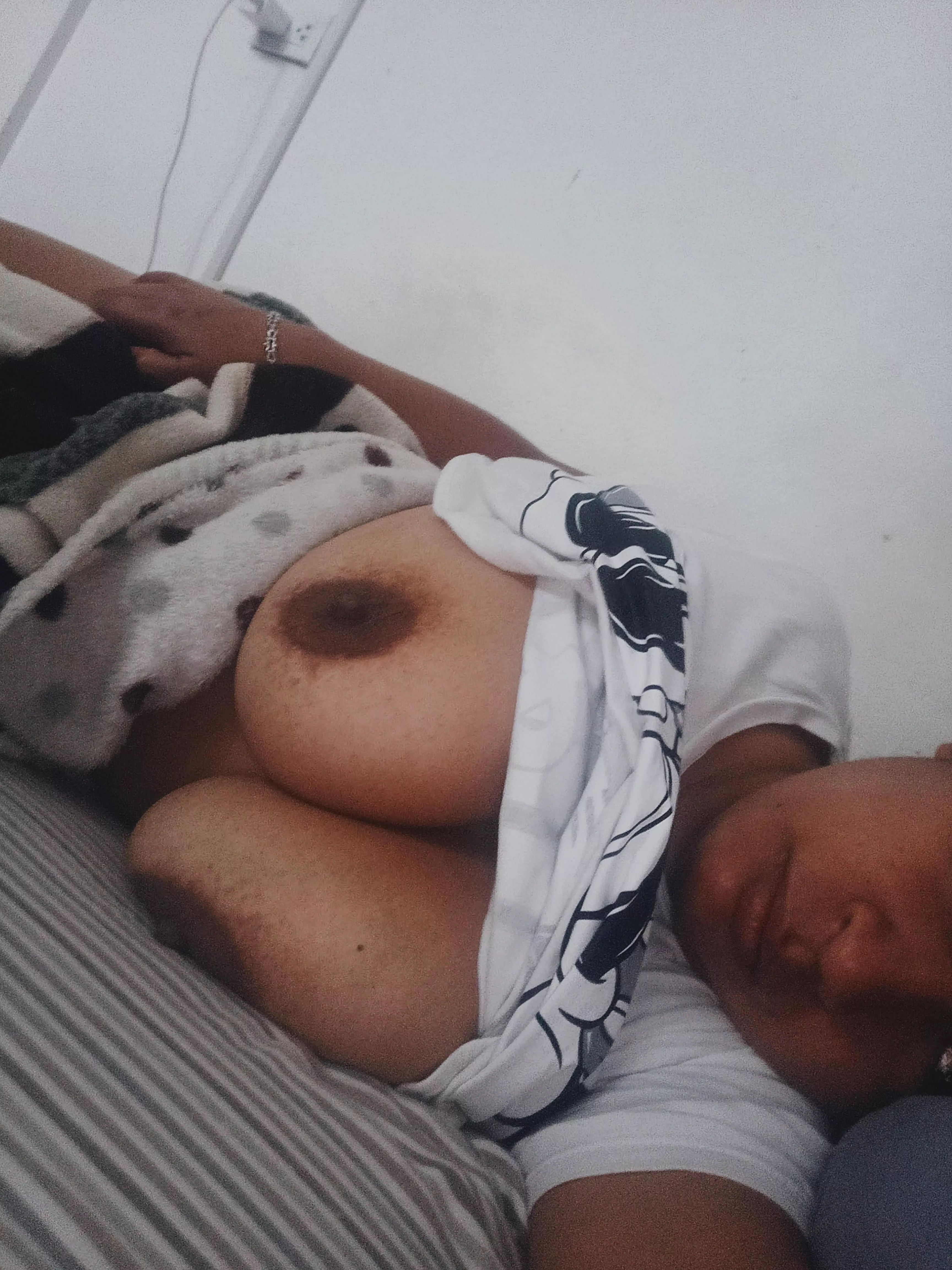 hello loves posted by MarcelaVenturo