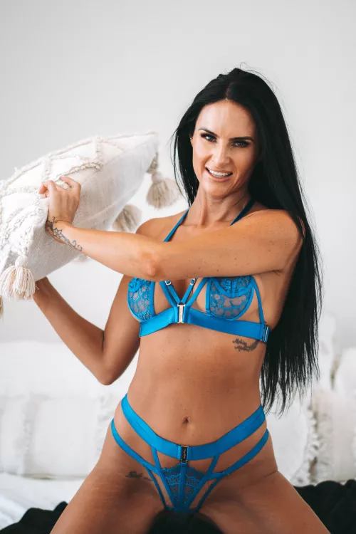 Imagine getting to play with this 35 milf everyday! by OkTemporaryz