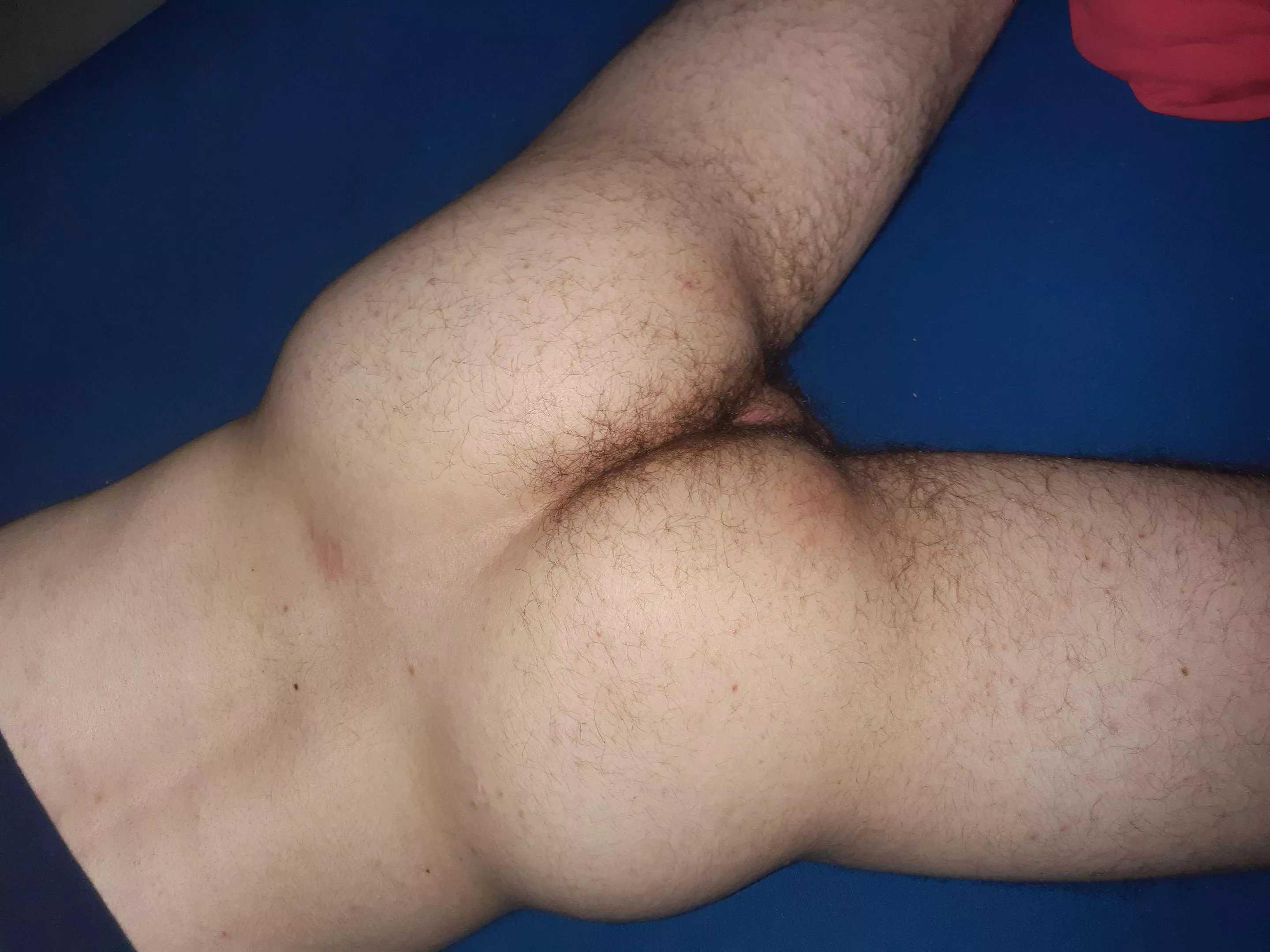 Is that 19 year old ass good enough? DM me! posted by _kvnrddt_