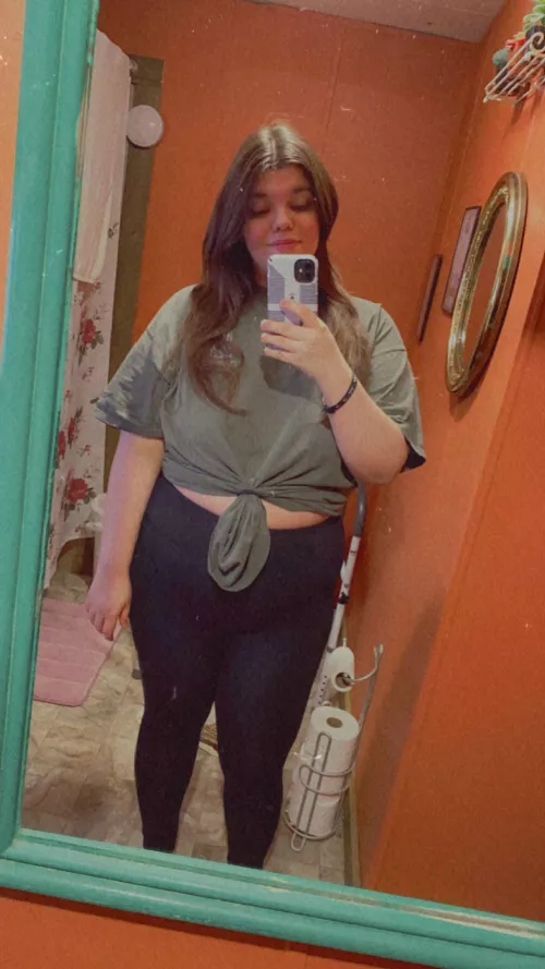 I’ve been feeling insecure about my body lately, wanting to have some confidence. what do you think? 😊 by cosyflowers