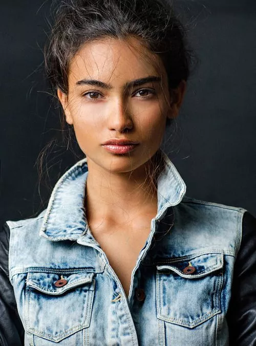 Kelly Gale posted by FormerFruit