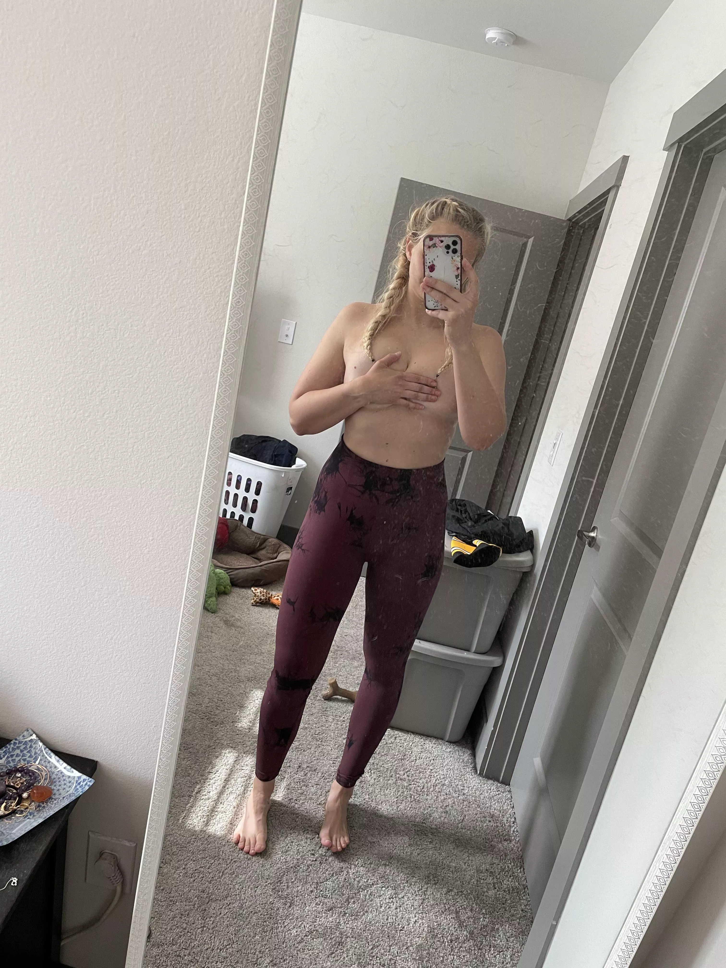 Let’s do cardio together 😈 posted by naughtyblonde7