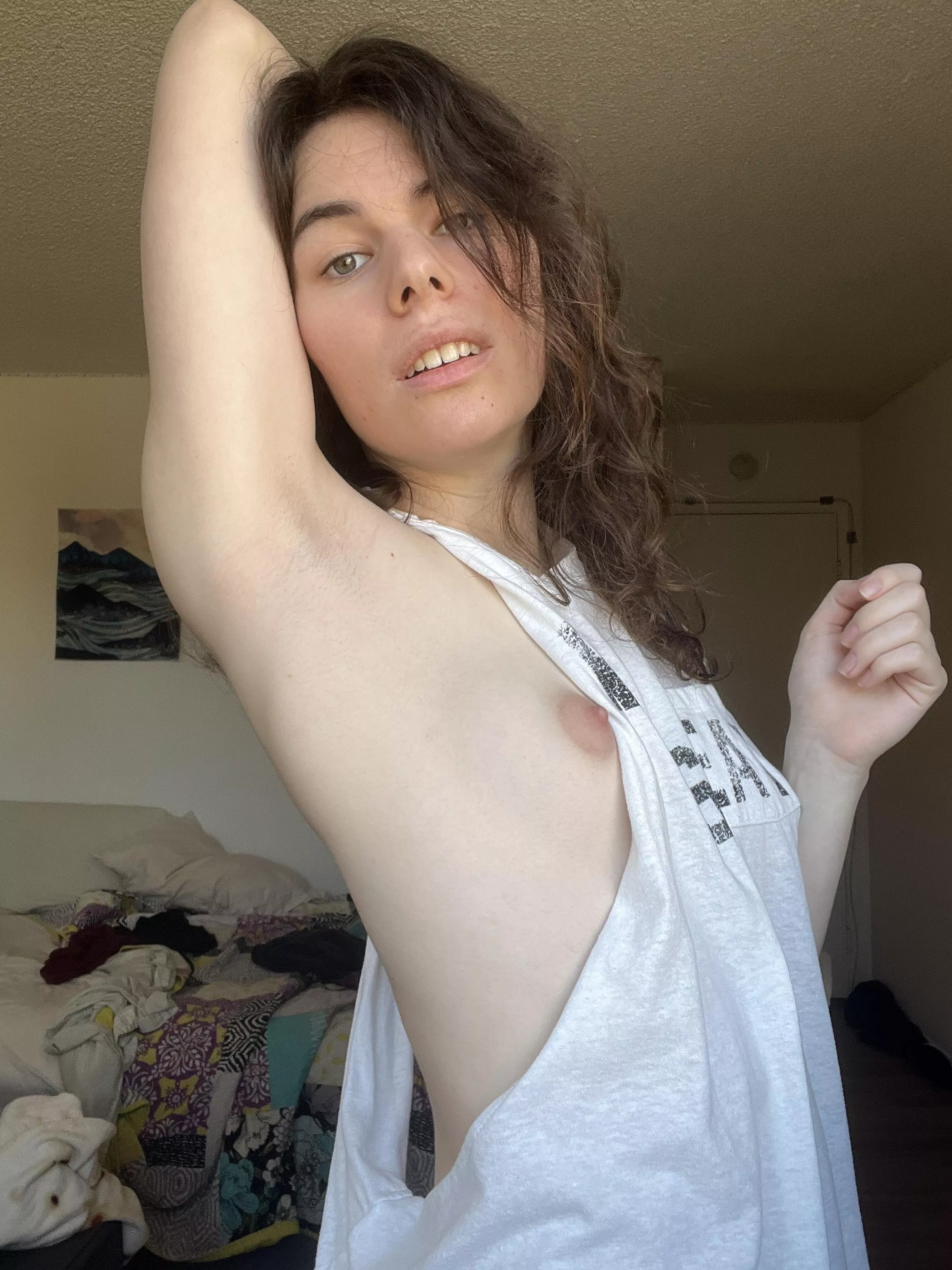 Lets get sweaty🤤 posted by Copykittenz