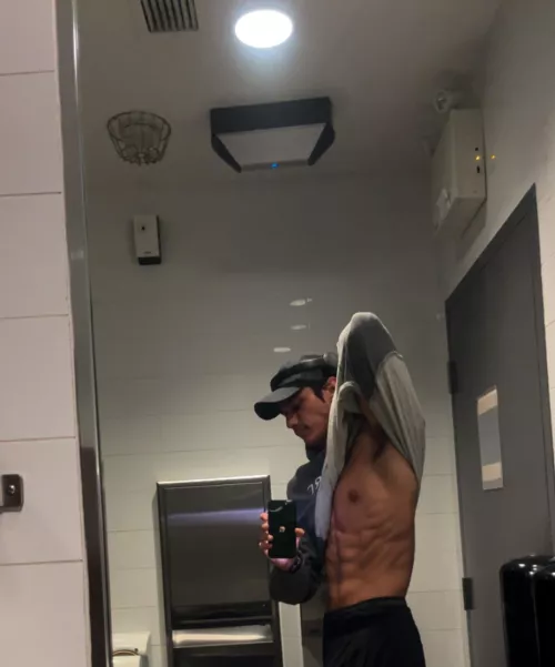 Little peak 👀 by TylerHyundai