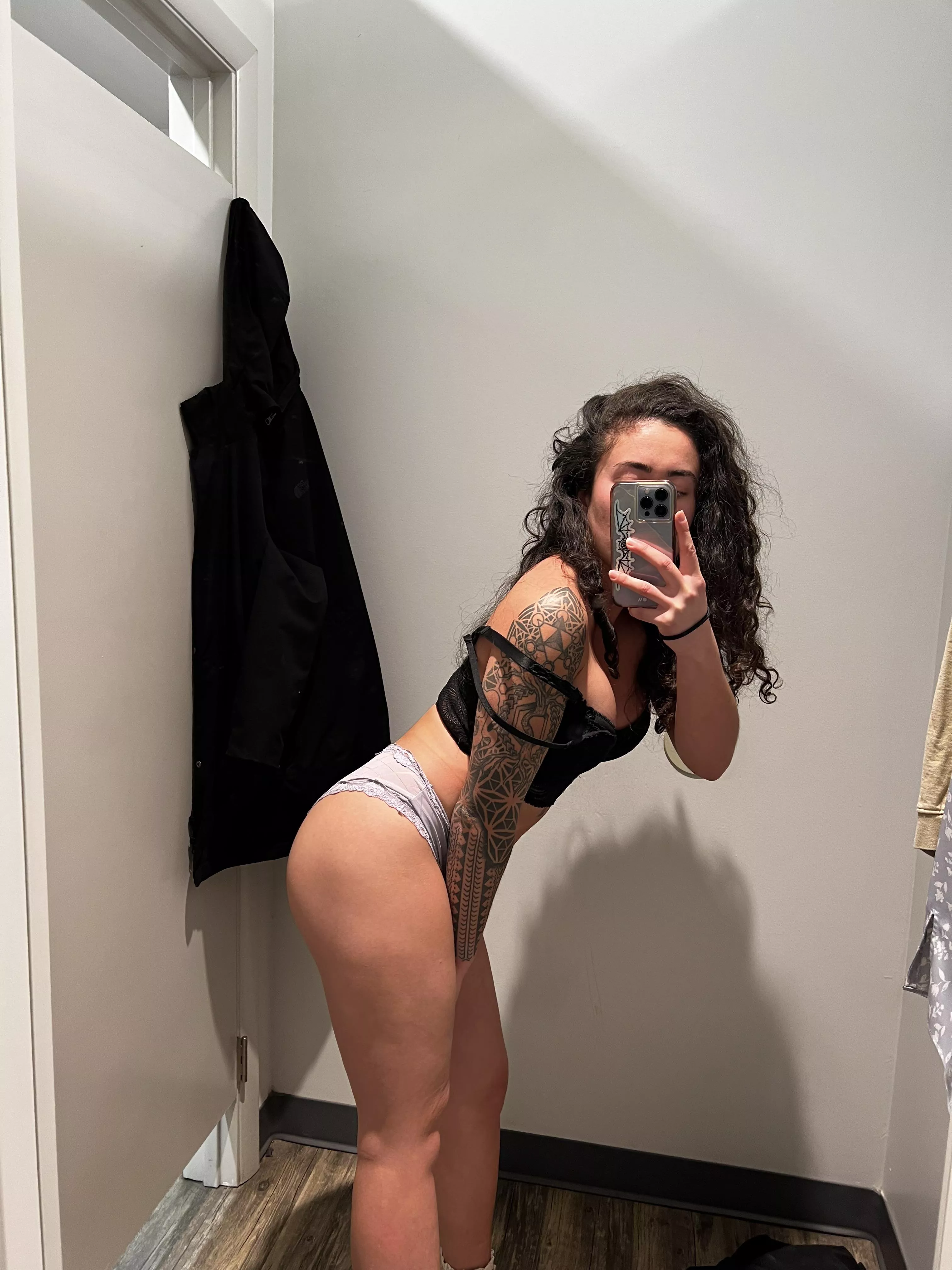 May I go down on you in a dressing room? posted by FamousSport4680