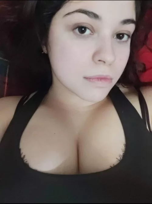 Nice pillows... by Blastomussa7