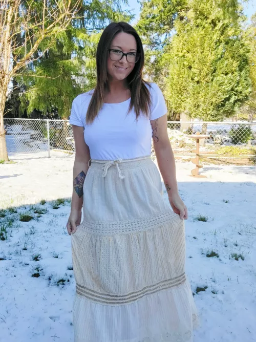 no bra, even in the snow by thatcuntrygirl524