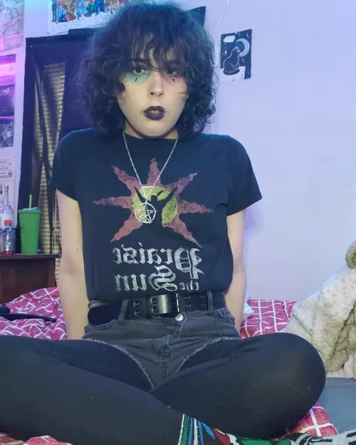 praise the sun \[T]/ by teezyback