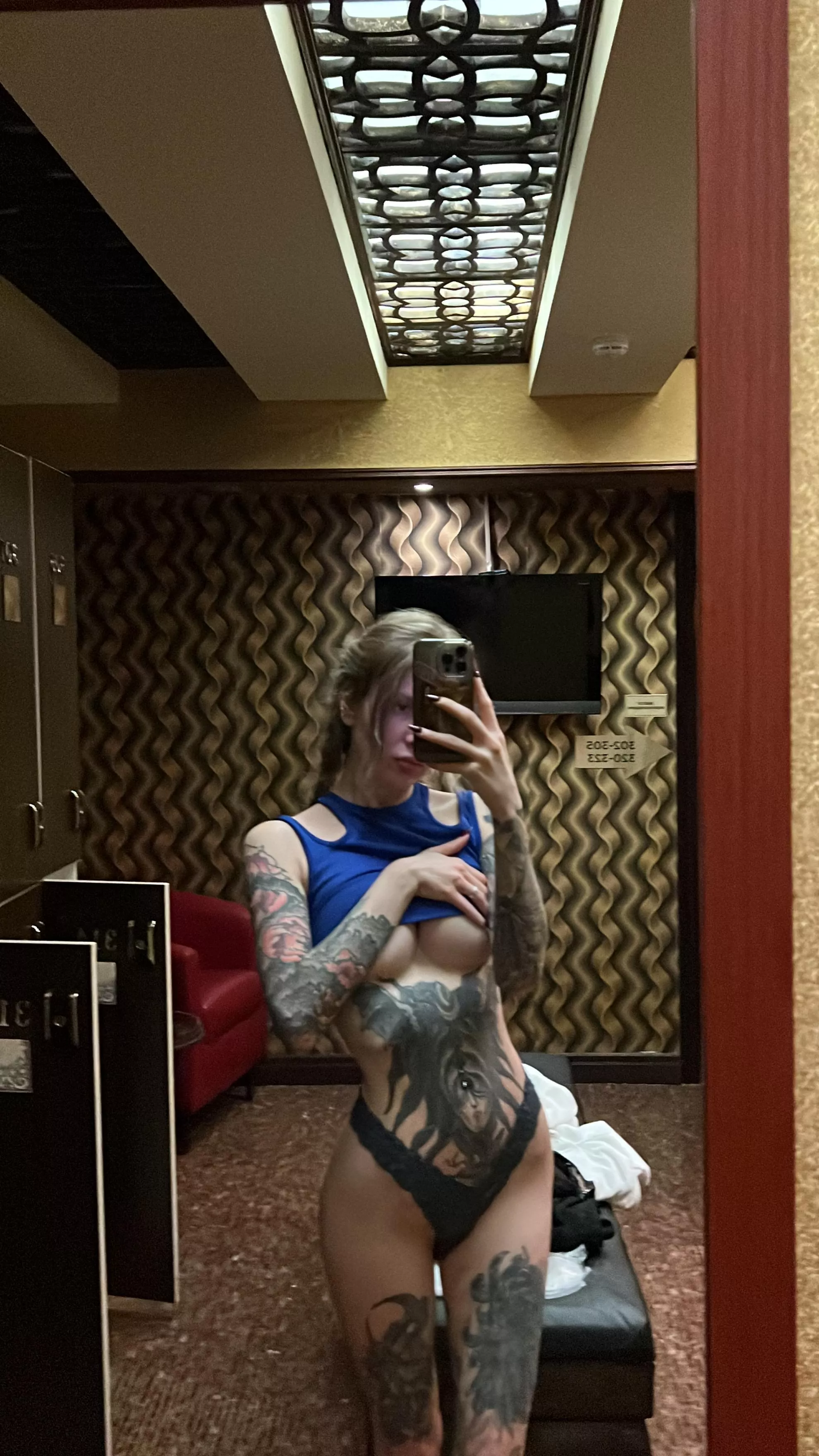 Pre-workout underboob posted by Alena_German