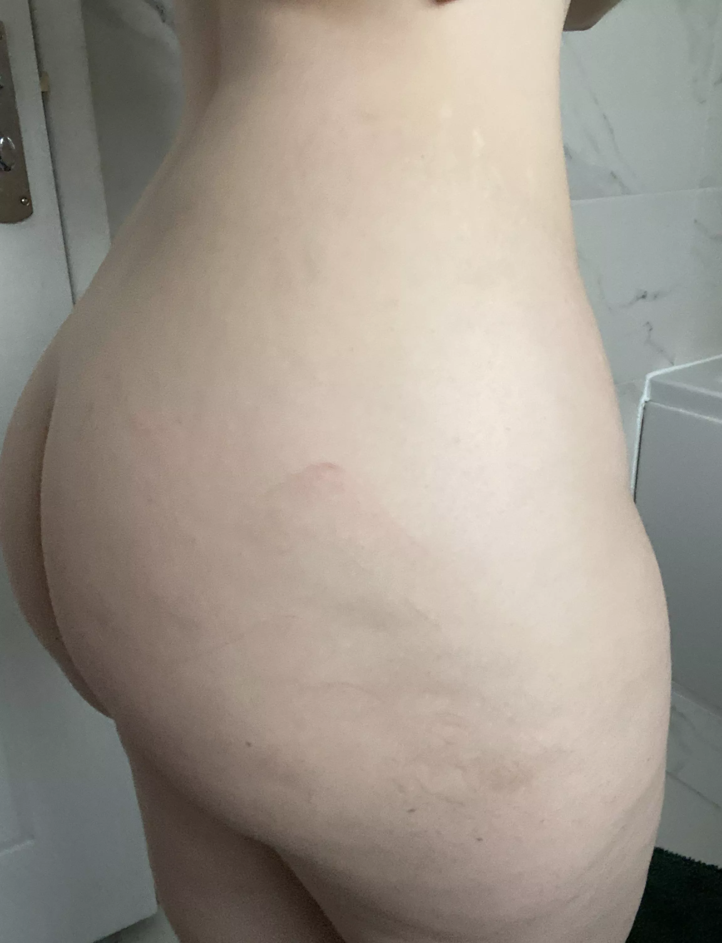 Rate my arse 32 F posted by GHarris90