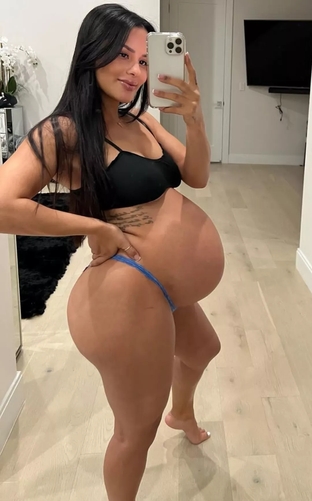 selfie posted by scuzzymcgee