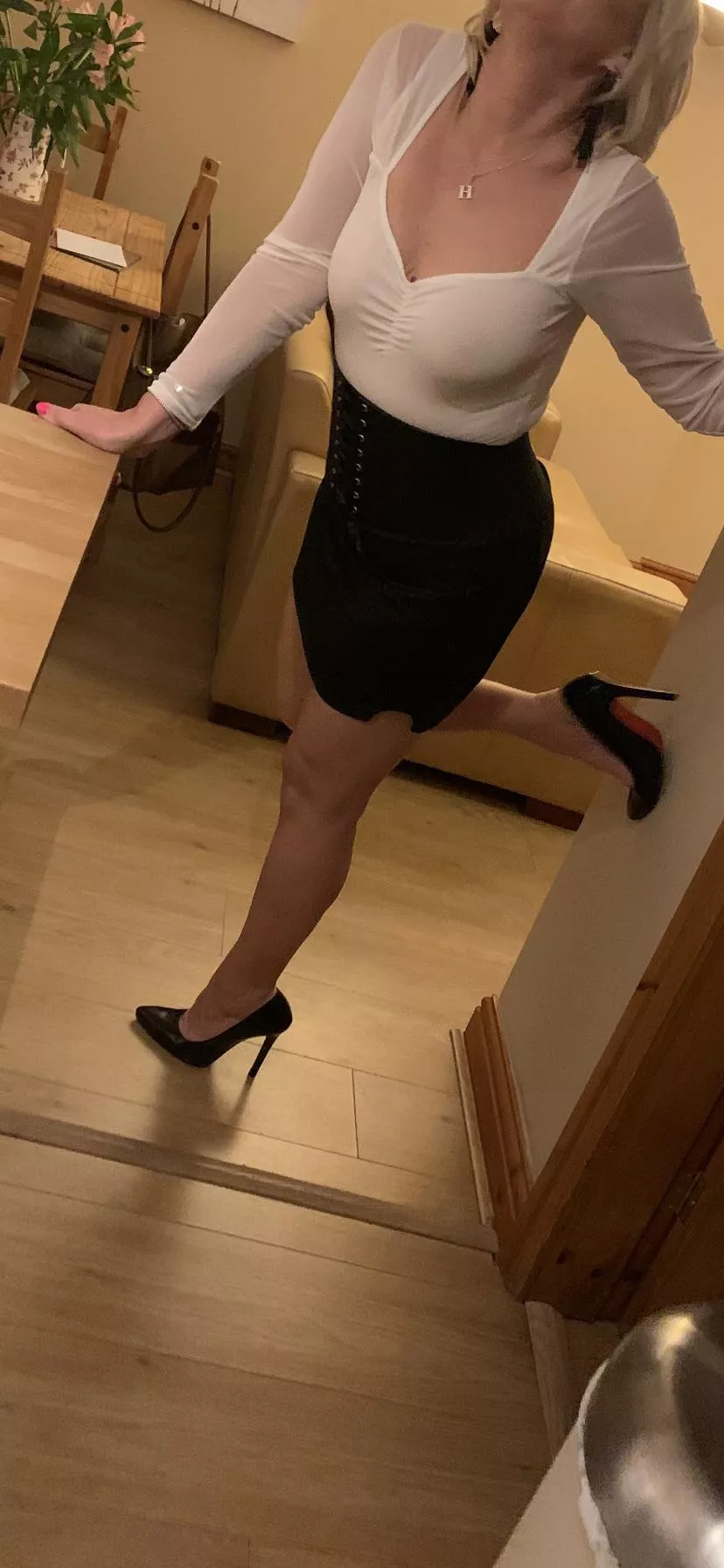 Should I wear a bra in this outfit? posted by flybynight24