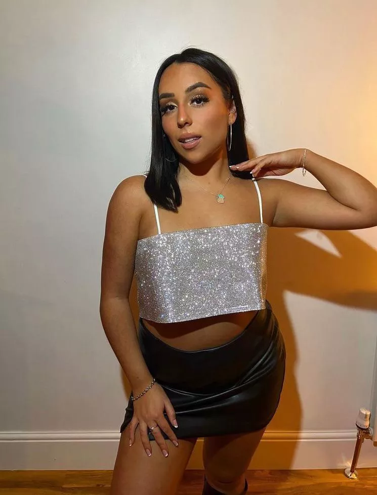 This pic will keep me busy posted by unesterx