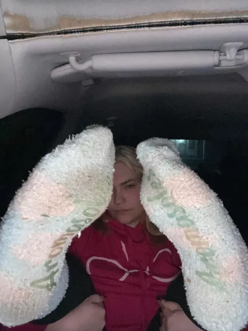 Whatcha think, DMs are open by Objective_Rope1