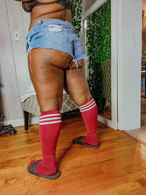 what’s your fav color?? mine is Red by rainbowotto