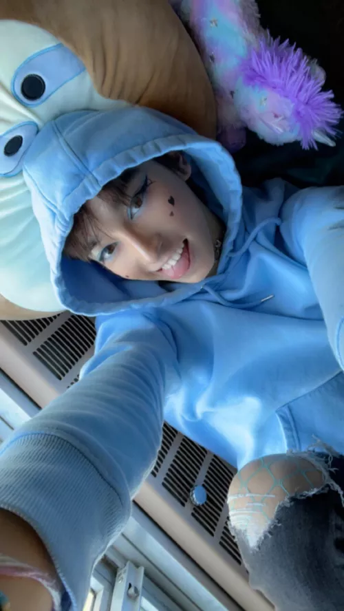 Whoever Guesses What I Ate For Lunch Gets a Juicy Thwack 💋 ON THE LIPS 😳😳 Feat. Squishedmallow by Twinkfemm