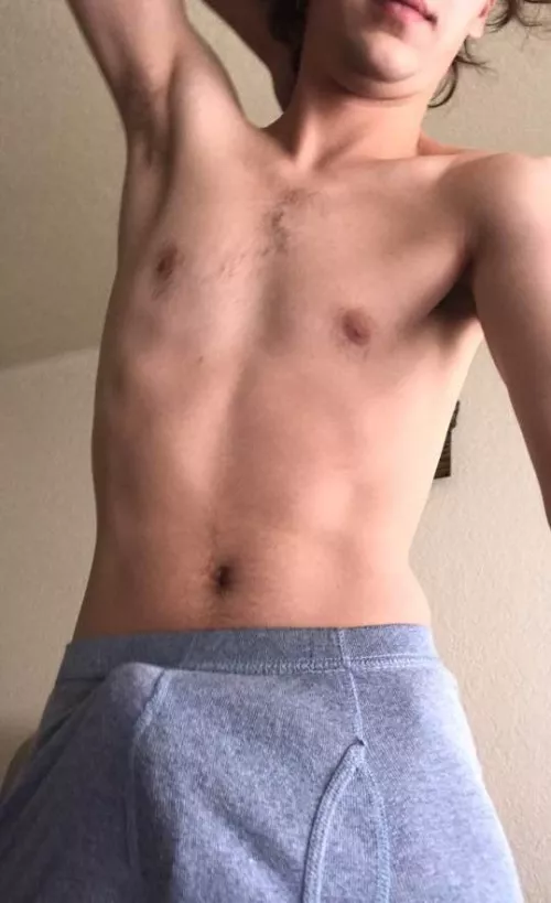 21m twink4twink kind of gaymer looking for a buddy ;) tell me if you like! by AquaRainfall1
