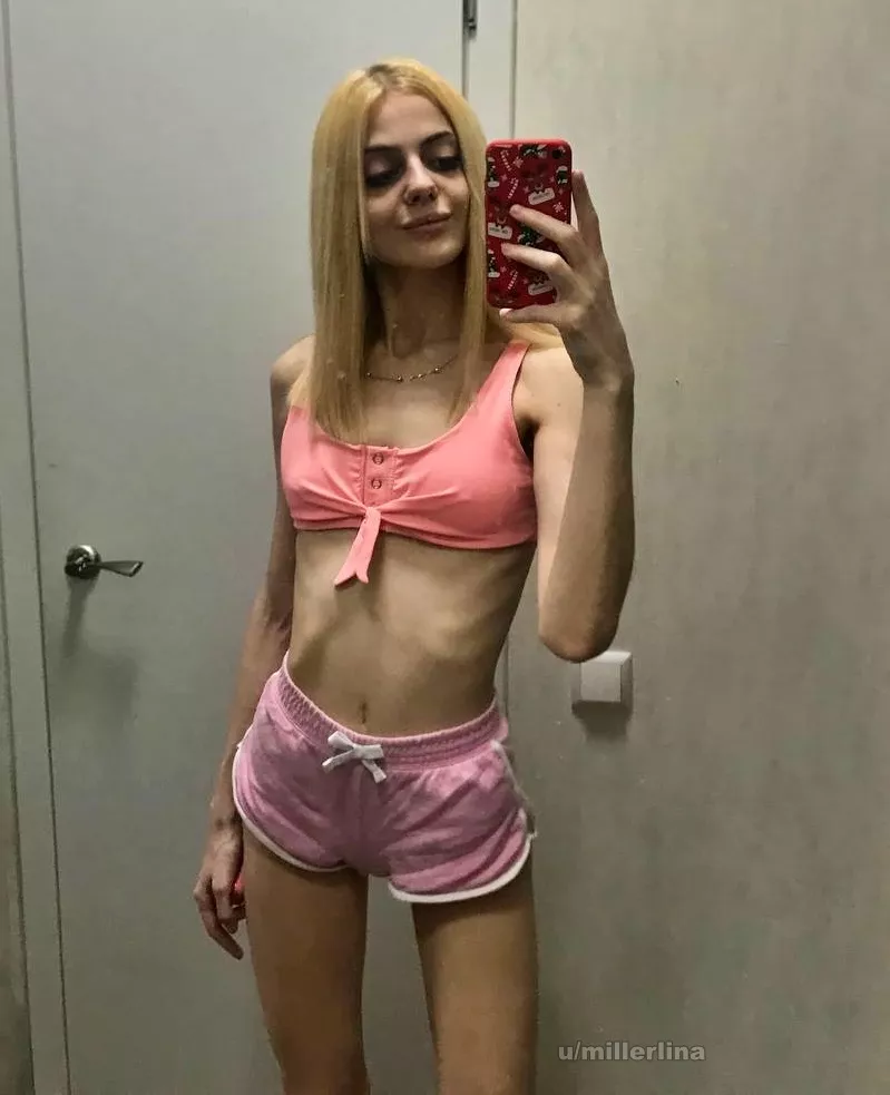 alone at gome and ready for fun posted by millerlinaa