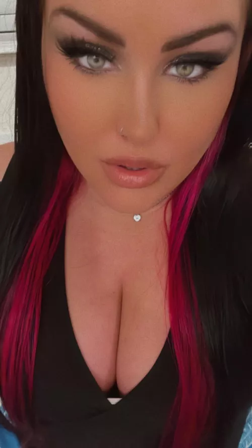 Am i cute?💋 by MeganFauxx