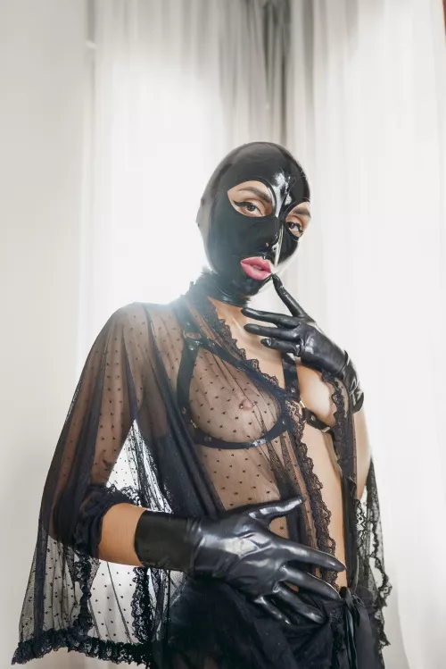 Am I rude or gentle in this negligee by Katerina_Piglet