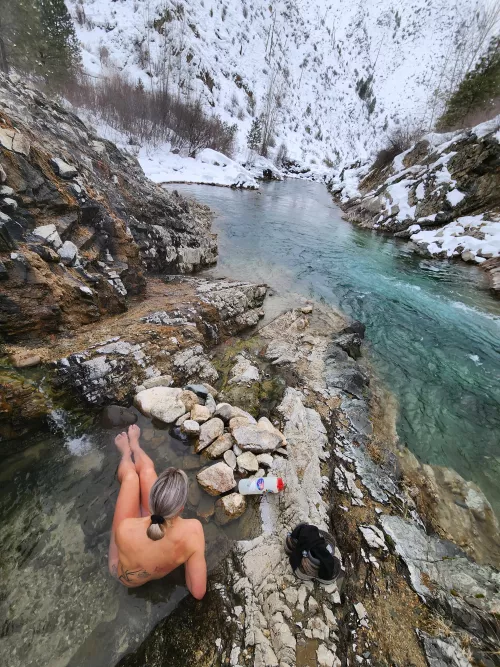 An absurdly beautiful hotspring by Sexy_Miss_Sunshine