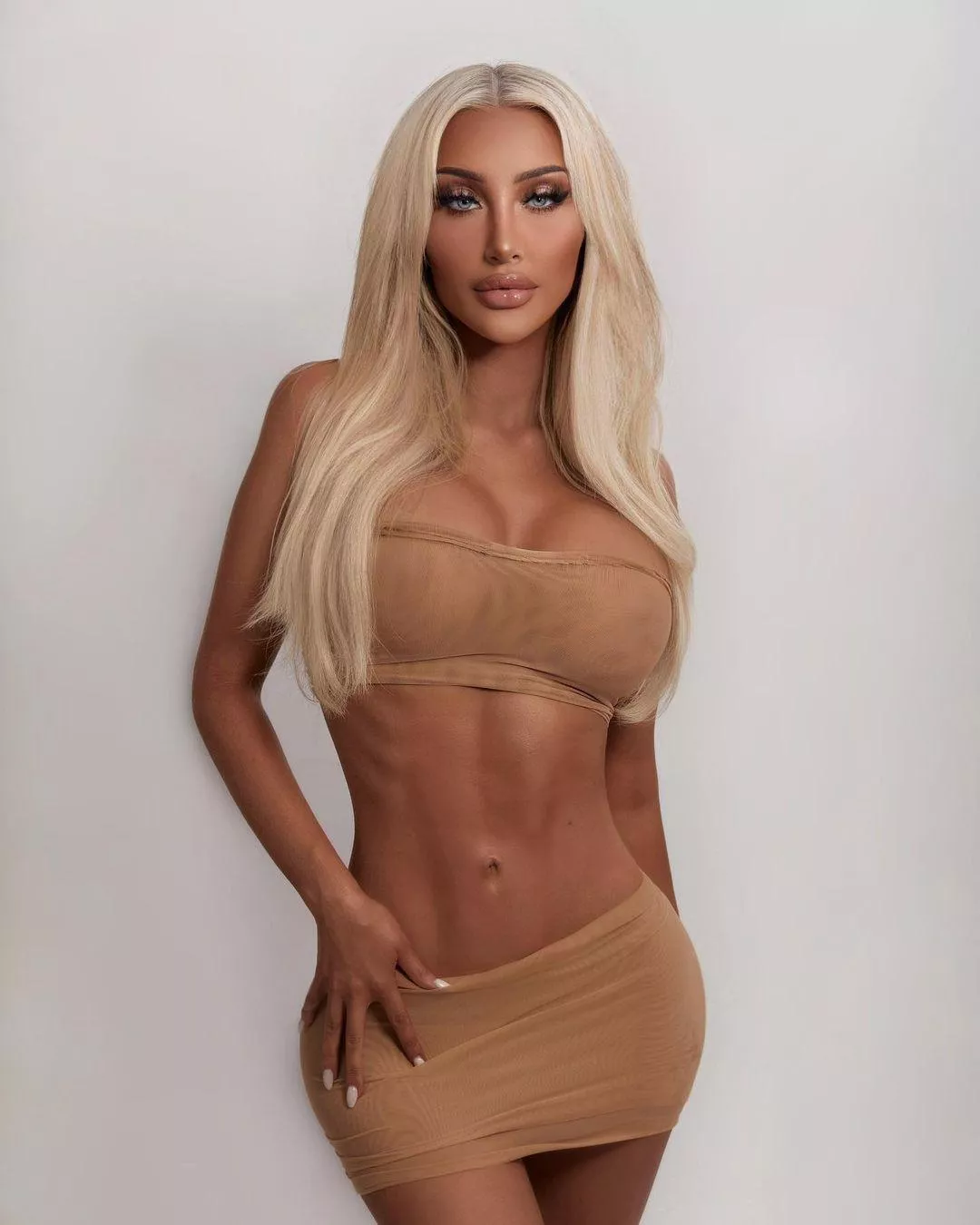 Golden posted by BracesBikinisLover