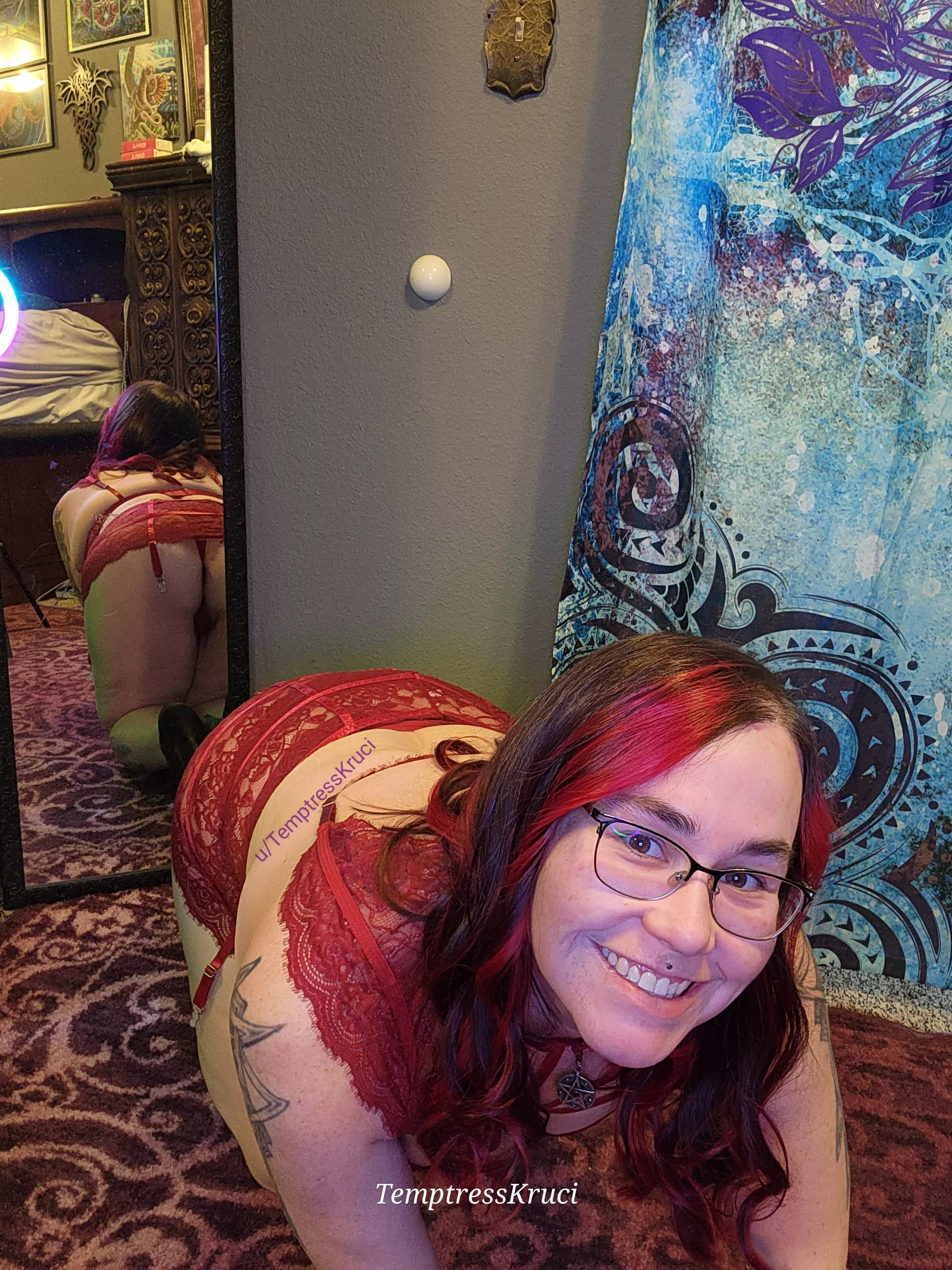 Got to love a mirror view posted by TemptressKruci