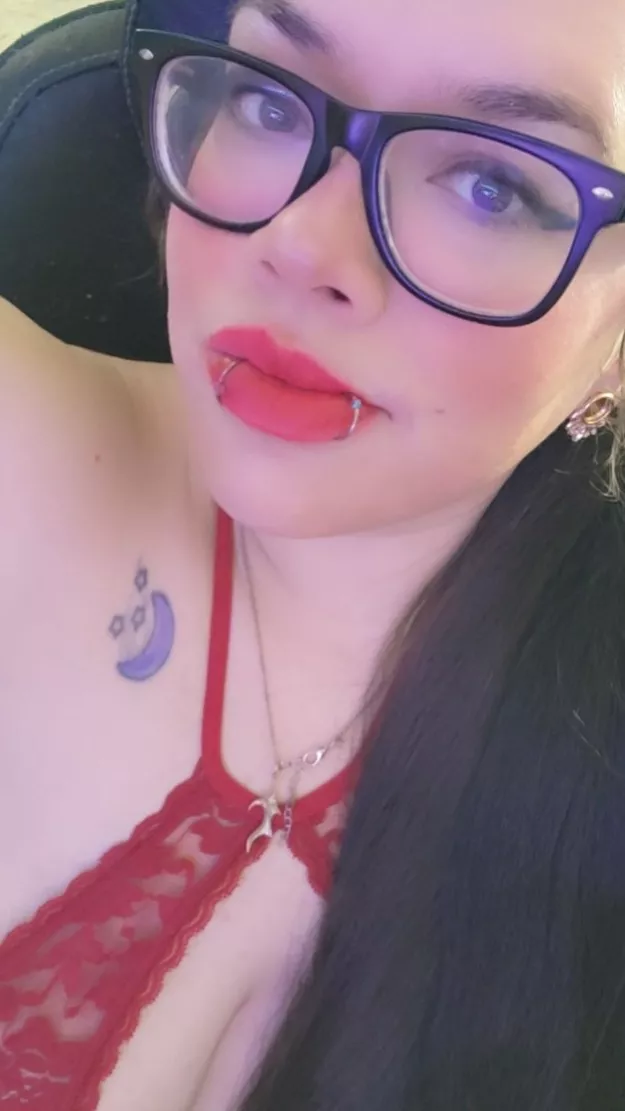 Hope you are having a good day 💋 posted by Flashy_Loss2092