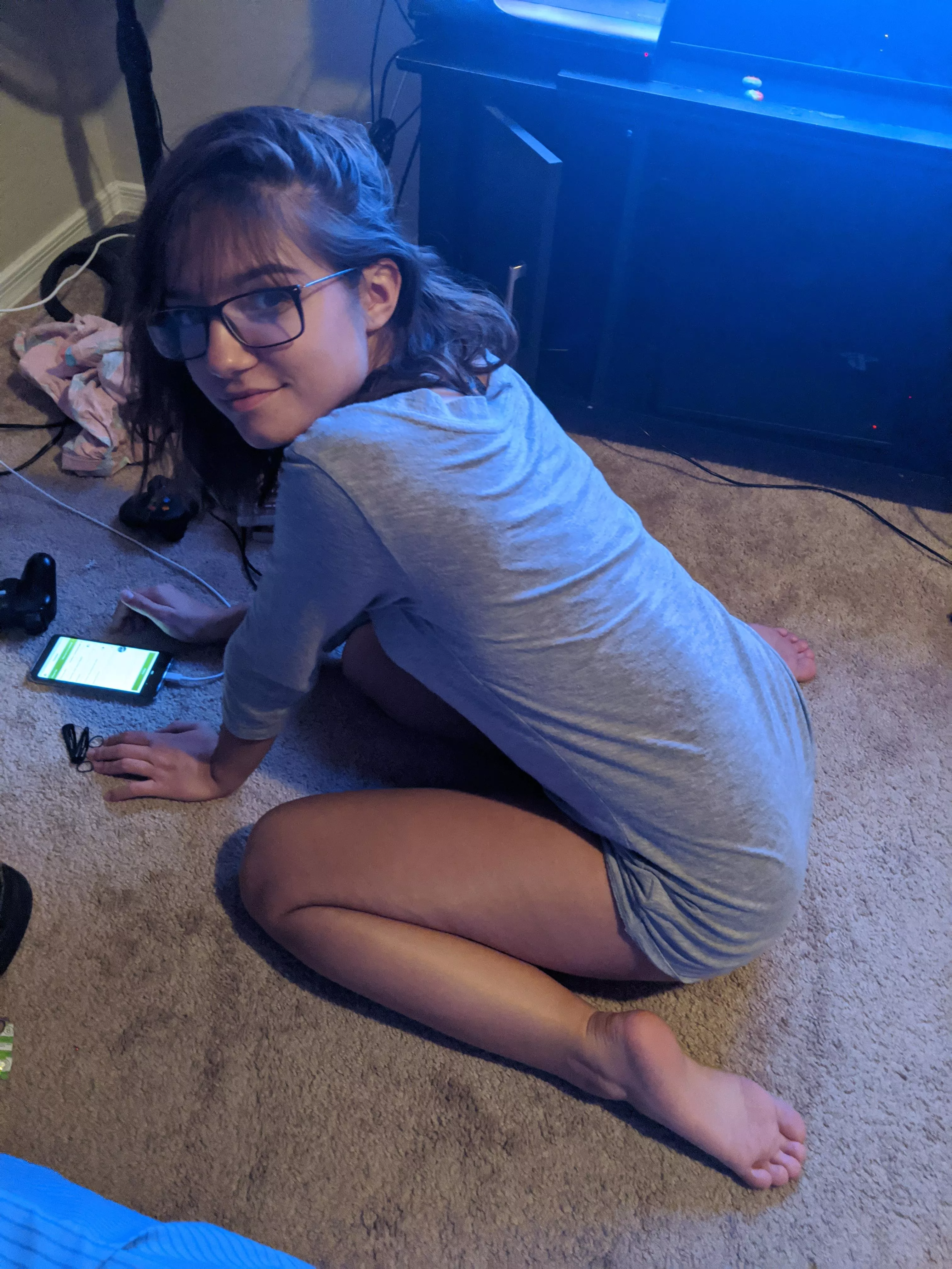 I am a girl, I have glasses 🧠 posted by TealDottie