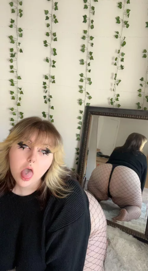 I know you WANT me… but can you handle me? by MorbidxXxMoth