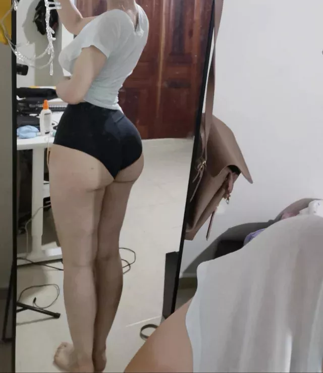 If I was your GF, you could grab my ass whenever you liked. posted by Kusqt