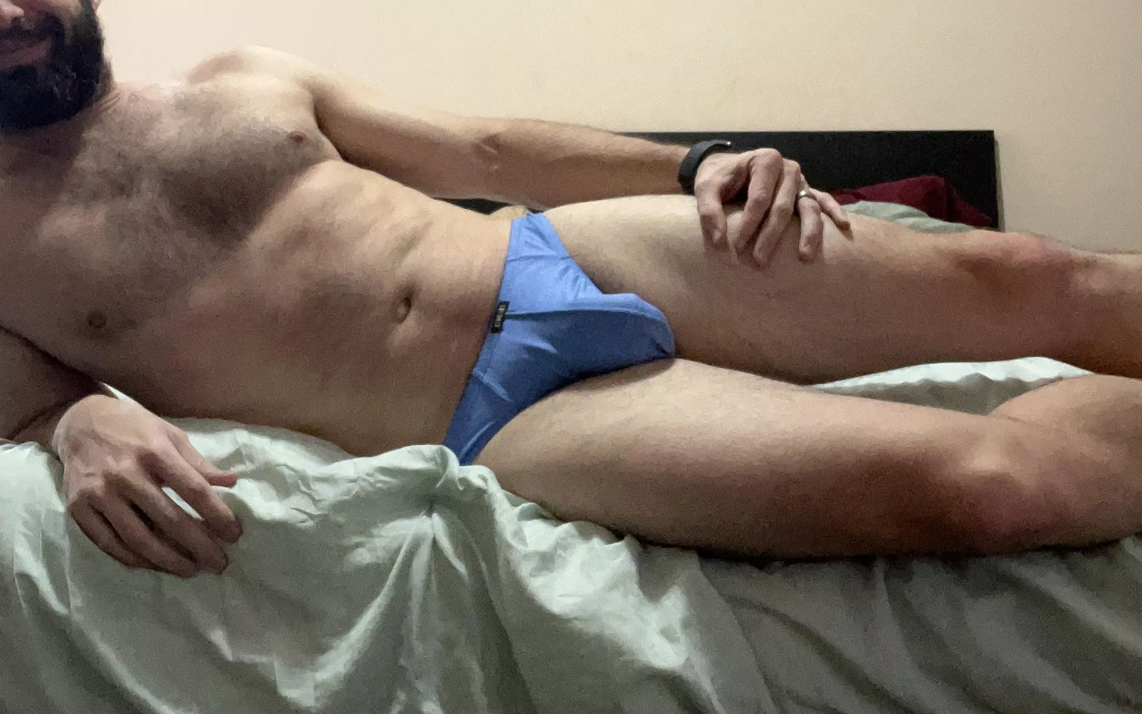 It’s Wednesday so come lay! posted by Silly-March22