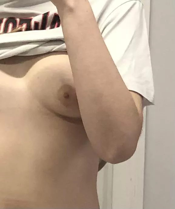 Just one boob ^^ posted by Kissmemissme7