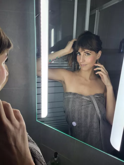 @lisahotwife85 by wifeslutLisa