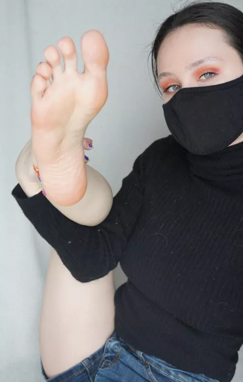 matched my eyeshadow to the color of my soles hehe by SylvieSunflower