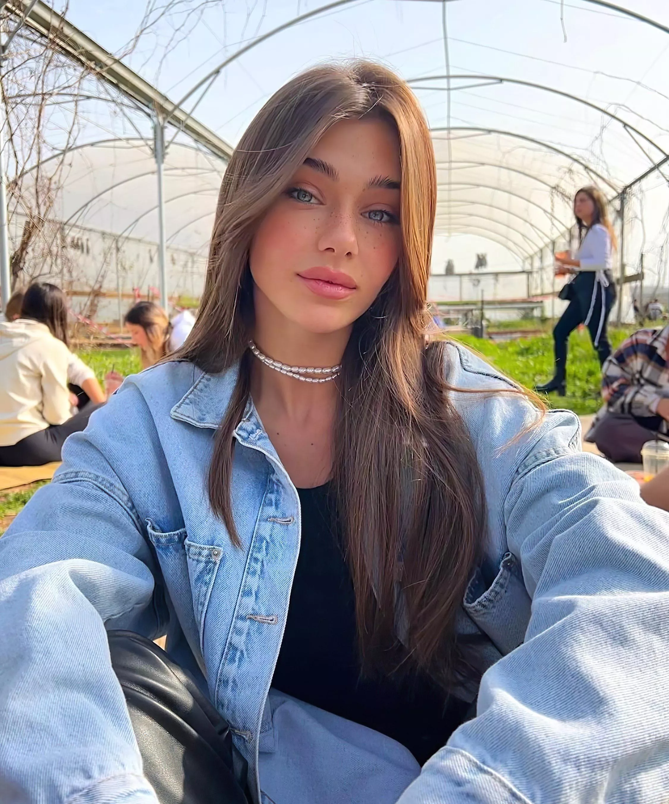 Milana Vino posted by NoBobcat1850