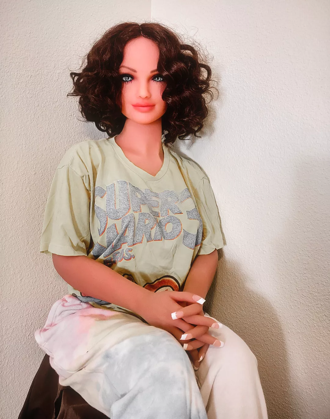 Molly is still here, so happy hump day! I think we are ready for a date with Subreddit Surfing. posted by energizerturtle2