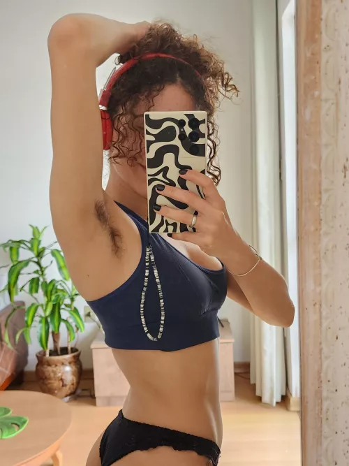 My armpits smell even better after the gym 😉 by hairyangela