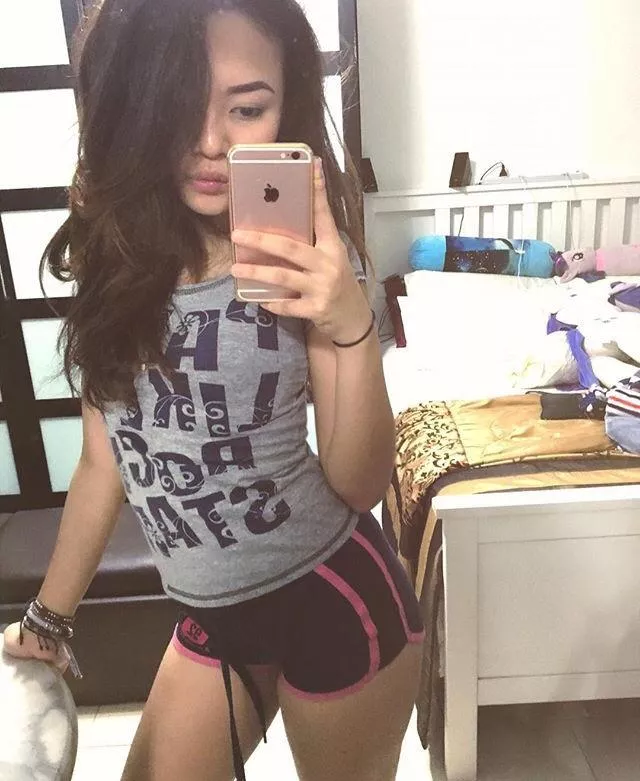 Nice thighs posted by LustfulJourney