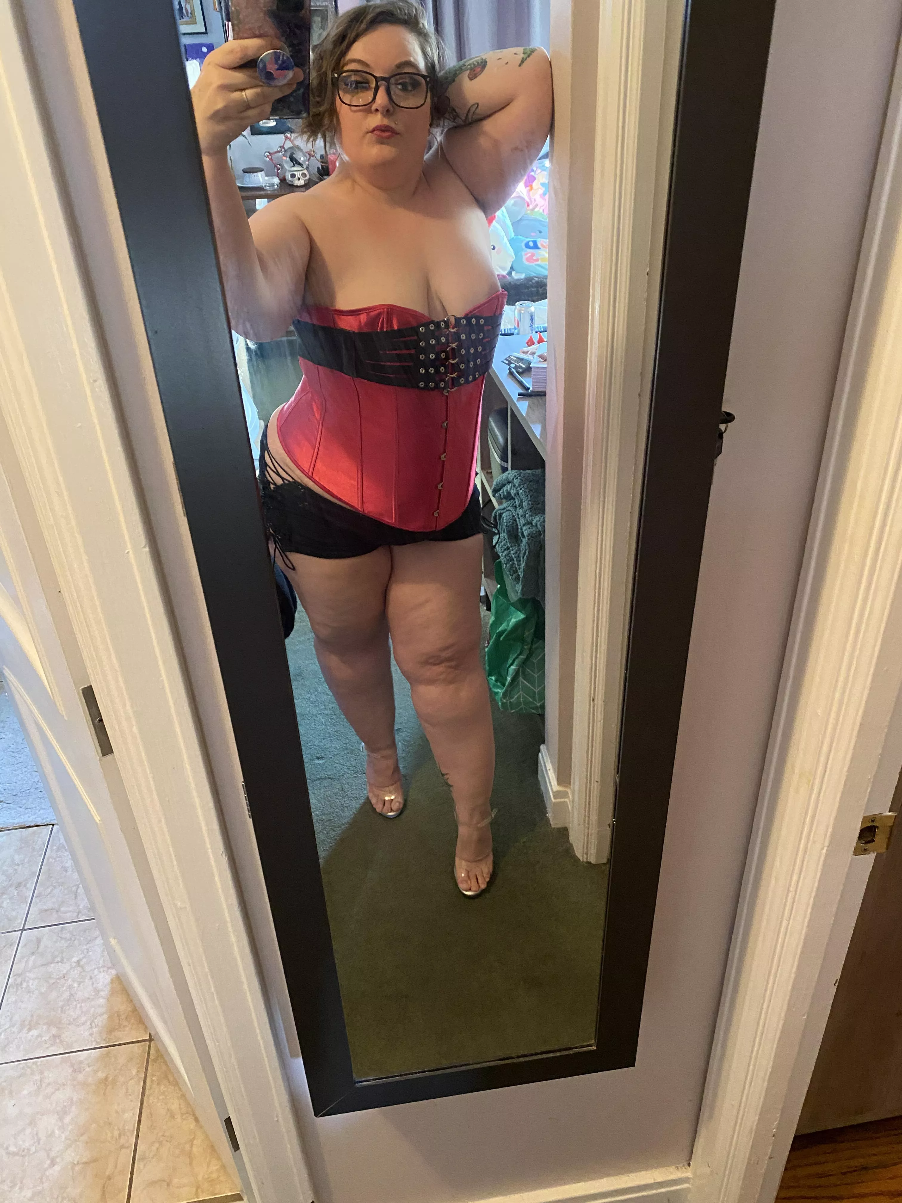 Pink Corset on a Big Girl posted by SindeeJay