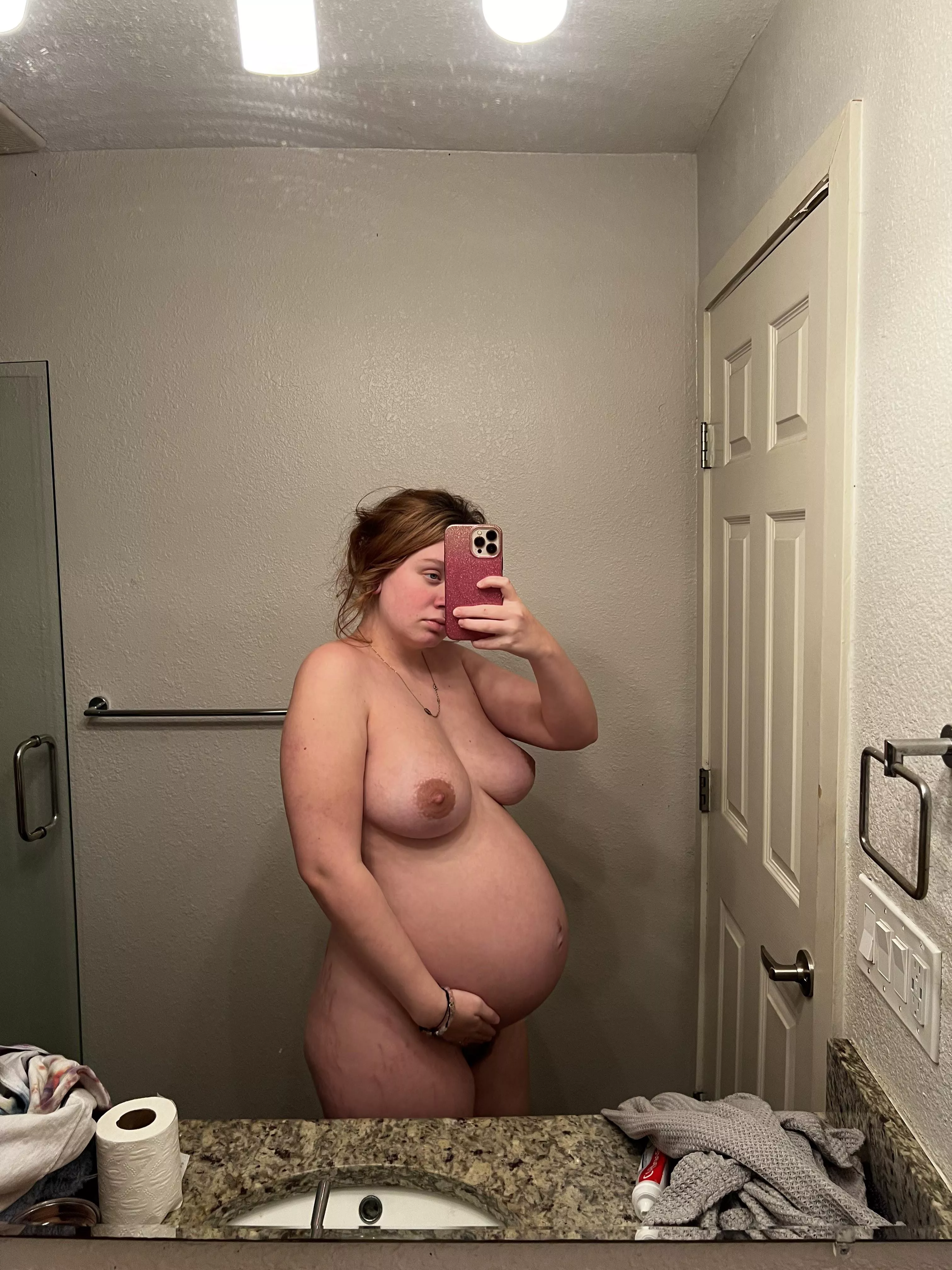 plump but hot posted by MuddyMovie