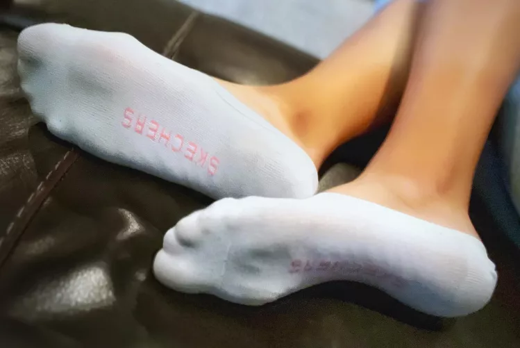 Post gym socks 🤭🤍 by piesfeet1